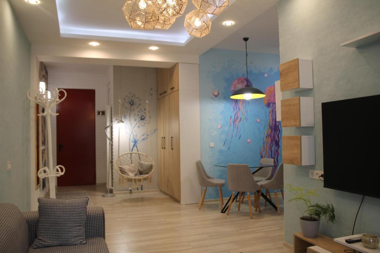 טביליסי Cozy Apartment In Vake מראה חיצוני תמונה