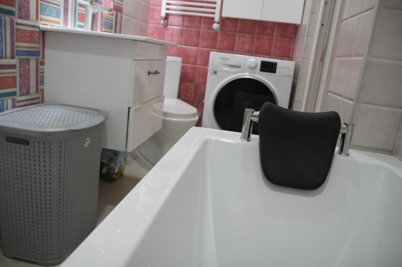 טביליסי Cozy Apartment In Vake מראה חיצוני תמונה